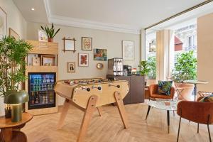 Hotel Etoile Saint Ferdinand by Happyculture - Room Features and Amenities