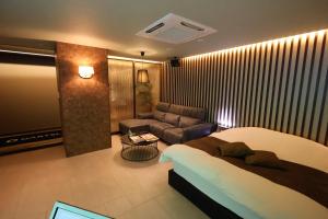 HOTEL Felice Osaka Itami Airport - Accommodations and Room Features