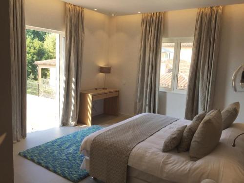 Hotel Golf & Spa Château De La Bégude the Originals Collection - Amenities and Services