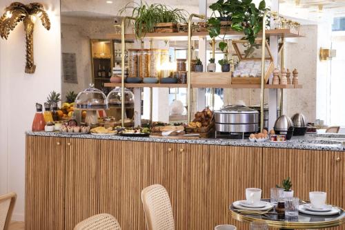 Hotel Gramont - Prime Location in Paris