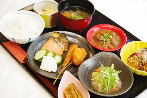 Hotel Hokke Club Osaka - Good To Know