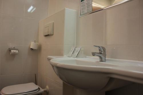 Hotel Imperial Paris - Accommodations Overview