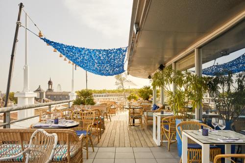 Hotel Indigo Bordeaux Centre Chartrons, an IHG Hotel - Room Amenities