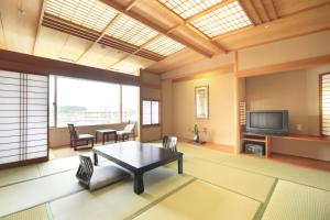 Hotel Kasuien - Accommodations