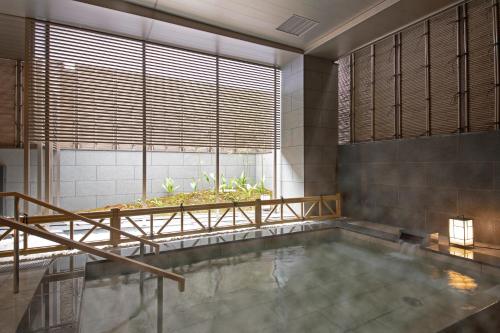 Hotel Keihan Kyoto Hachijoguchi - Location and Accessibility