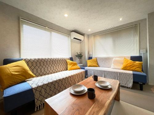 Hotel Kototoi Juku - Rooms and Living Spaces