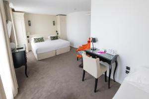 Hotel La Comtesse - Room Features and Amenities