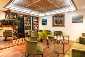 Hotel La Garenne - Guest Ratings and Reviews