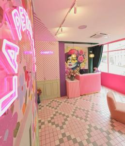 Hotel La Petite Rosa - Hotels Accessibility and Location