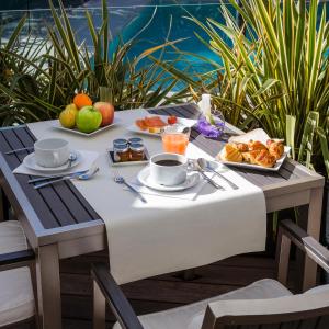 Hotel Le Canberra - Accommodation Options