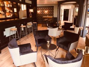 Hotel Le Cardinal Rueil Centre - Amenities and Facilities