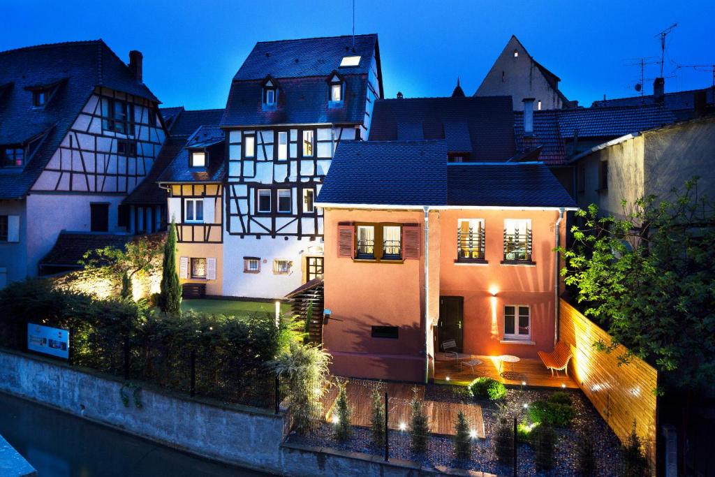 Hotel Le Colombier Suites - Accommodation and Room Features