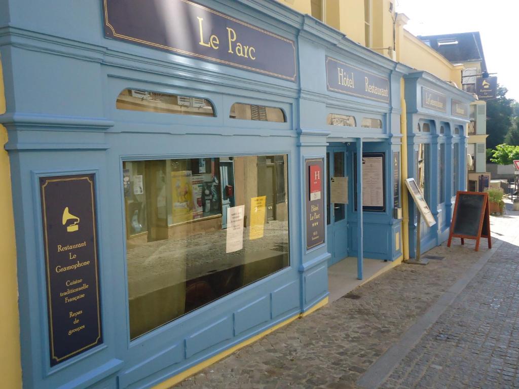 Hotel Le Parc - Location and Accessibility