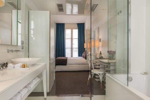 Hotel Le Placide Saint-Germain Des Prés - Amenities and Services