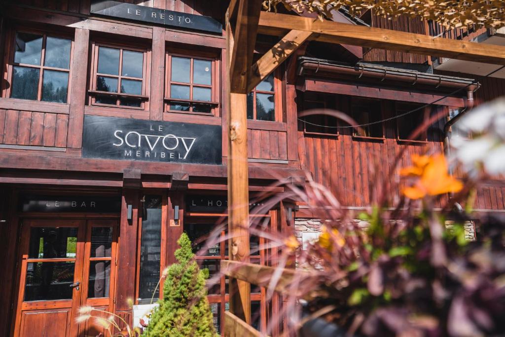Hotel Le Savoy - Accommodations and Amenities