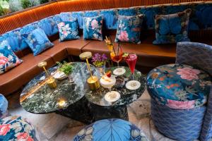 Hotel Le Y - Room Features and Amenities