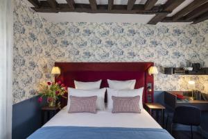 Hotel Louis II - Room Features and Amenities