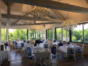 Hotel Mercure Villeneuve Sur Lot Moulin De Madame - Dining Options