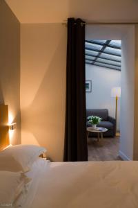 Hotel Mirabeau Eiffel - Policies and Guest Information