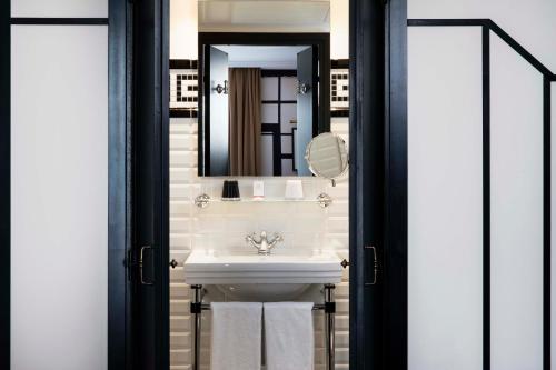 Hotel Monsieur & Spa - Amenities and Services