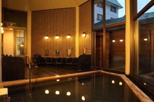 Hotel Oak Forest - Location and Accessibility
