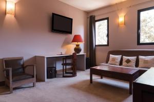 Hotel Restaurant Spa Disini Montpellier East, the Originals Relais - Room Amenities and Accommodations