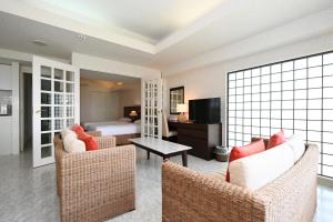 Hotel Royal Marine Palace Ishigakijima - Accommodation and Amenities