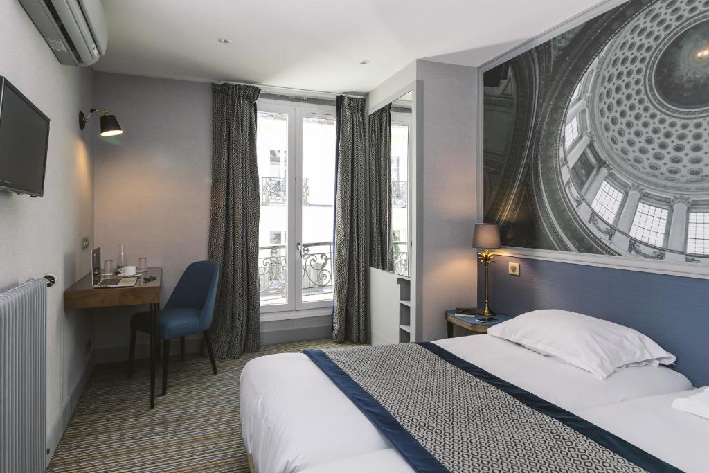 Hotel Saint Christophe - Room Features and Amenities