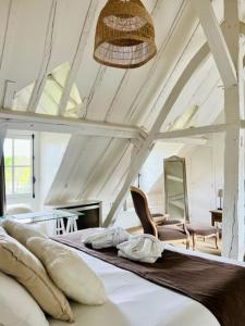 Hotel Saint-Laurent, The Originals Relais - Accommodation Features