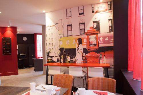 Hotel Sixteen Paris Montrouge - Convenient Location