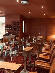 Hotel Spa Wind of West - Amenities and Dining Options