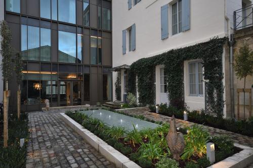 Hotel The House Bordeaux - Exploring the Surrounding Area