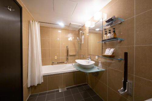 HOTEL TRAD Replay - Convenient Location and Accessibility