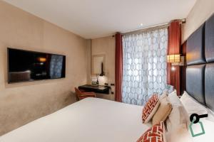 Hotiday Room Collection - Paris Arc De Triomphe - Amenities and Services