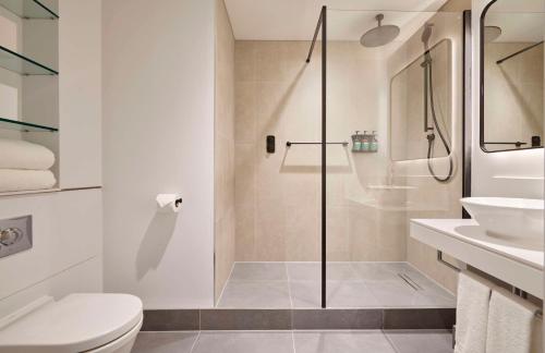 Hyatt House London Stratford - Aparthotel - On-Site Amenities
