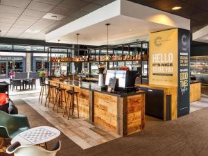 Ibis Bristol Centre - Dining and Amenities