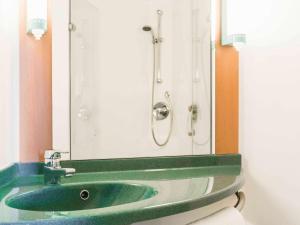 Ibis Leeds Centre Marlborough Street - Amenities and Facilities
