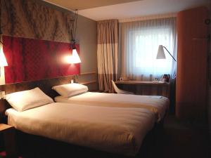 Ibis Manchester Centre Princess Street - Room Types and Features