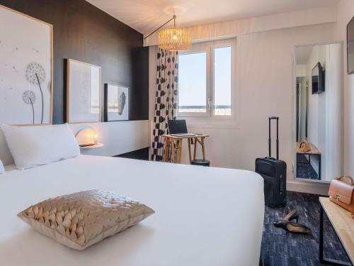 Ibis Styles Paris Gare De L'est Château Landon - Room Options and Amenities