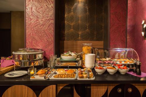Idol Hotel - Amenities and Services