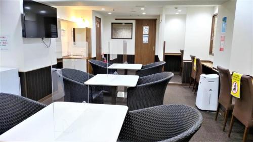 Ikebukuro Royal Hotel East Exit - Hotel Amenities and Services