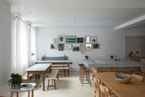 Inhabit Southwick Street, a Member of Design Hotels - Elegant Rooms and Amenities