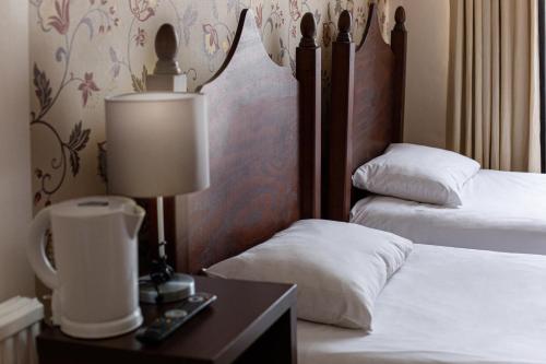 Islington Inn - Room Types and Features