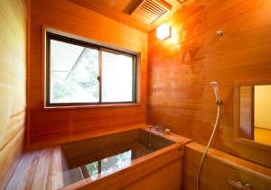 Izu Nagaoka Kinjokan - Room Types and Features