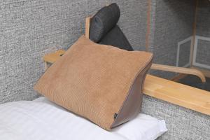 JR Mobile Inn Chitose - Location and Accessibility