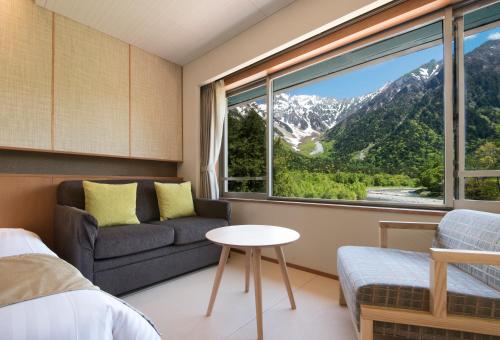 Kamikochi Hotel Shirakabaso - Hotel Overview and Location