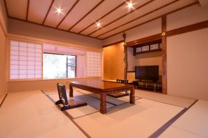 Koyasan Shukubo Saizenin - Koyasan Shukubo Saizenin - High Field Mountain Inn - Accommodations