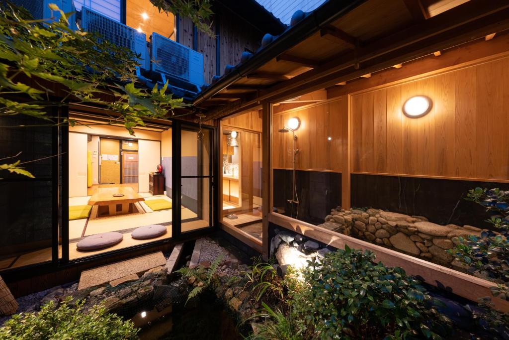 Kyoto Love Yellow Gold House Review