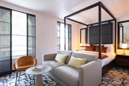 La Suite West - Hyde Park - Accommodation Features