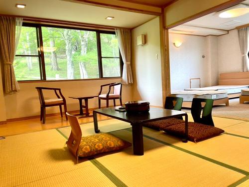 Lake Side Nikko Hotel - Accommodation Options